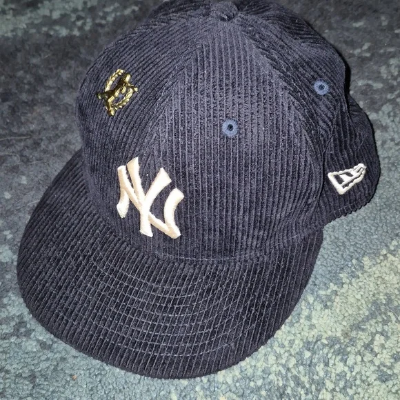 New Era MLB New York Yankees Letterman Pin 59FIFTY Fitted Hat - Navy..7 1/4 - Picture 1 of 5